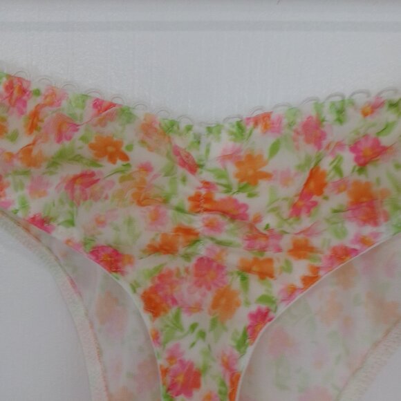 New For Love and Lemons 2 Piece Lounge Set Crop Top Thong Panties Floral M - Picture 11 of 12
